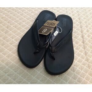 Flojos black flip flops NWT women’s size 9